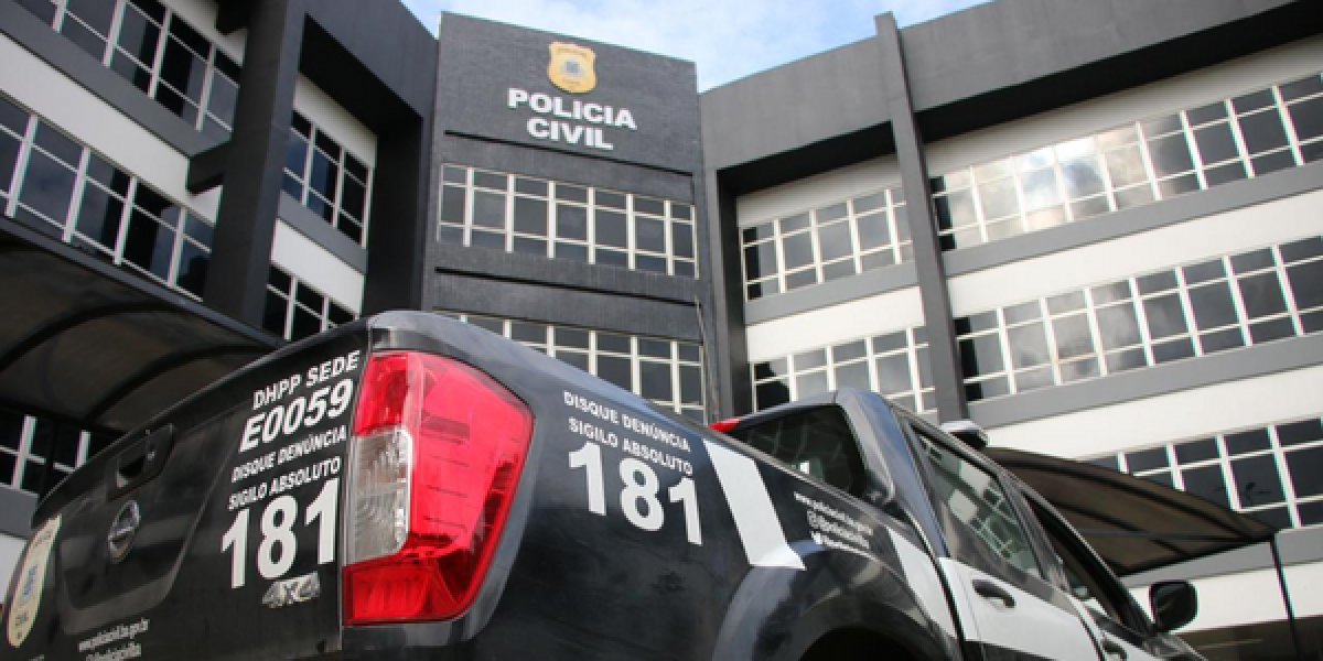 Jovem é morto e criança é baleada no bairro de Fazenda Coutos