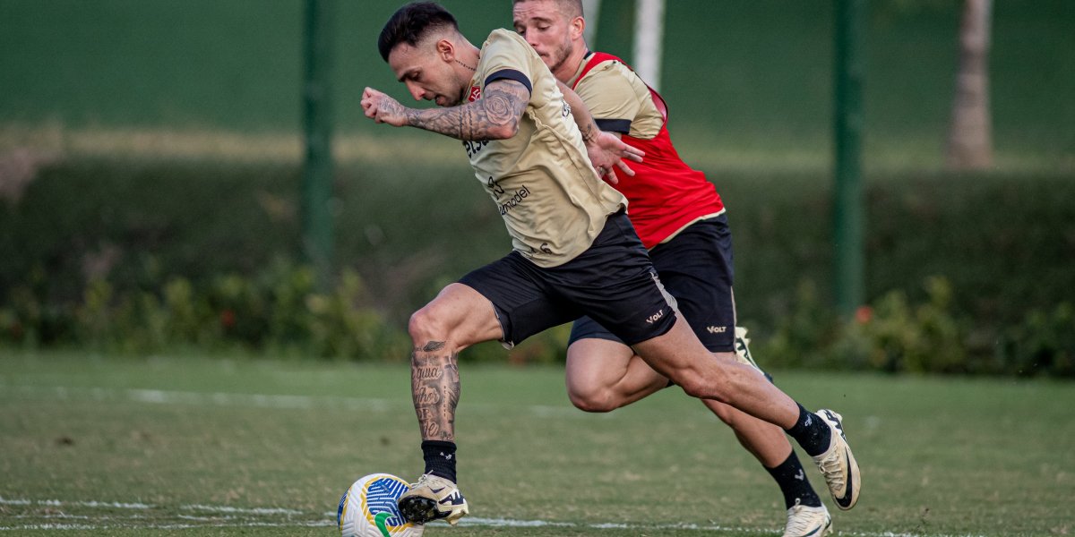Visando jogo contra o Bragantino, Vitória realiza treino de finalização