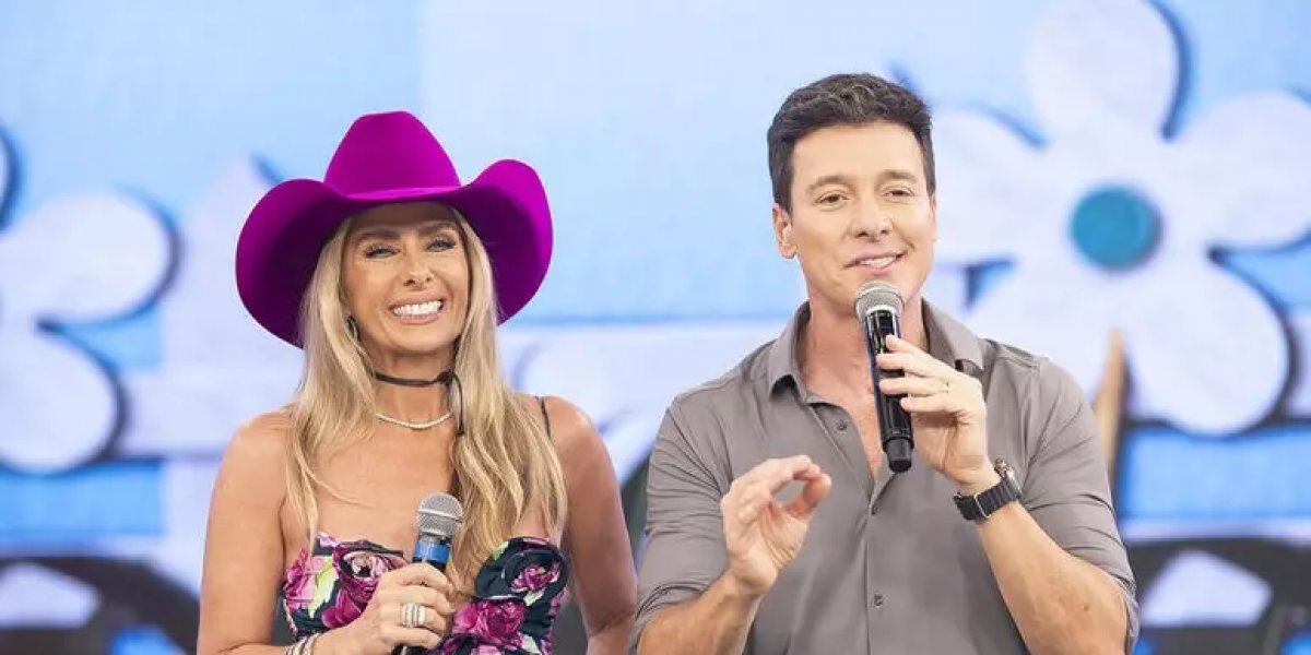 Adriane Galisteu substitui Rodrigo Faro no ‘Hora do Faro’; saiba o motivo