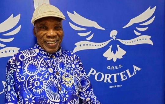 Milton Nascimento se emociona ao ouvir samba enredo da Portela