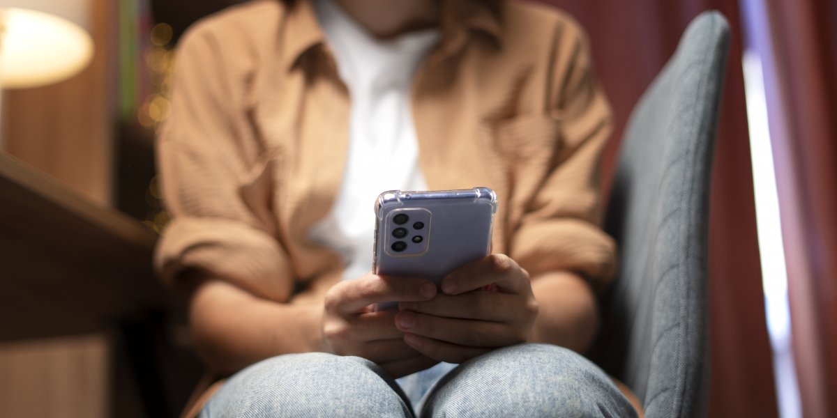 Desvendando o Racismo Recreativo: O perigo dos memes nas redes