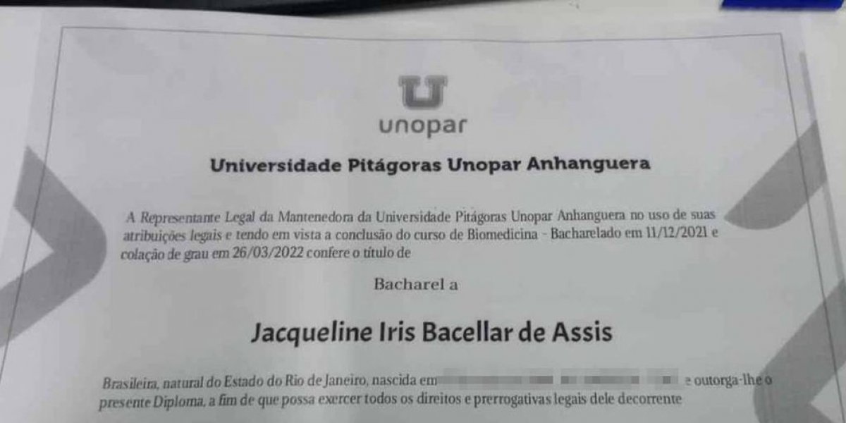 Suspeita de assinar laudos de órgãos infectados por HIV se entrega à polícia