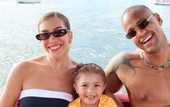 Lore Improta compartilha saudade da filha durante viagem para São Paulo