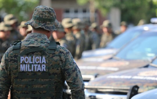 Polícia reforça patrulhamento no IAPI após incêndio de ônibus