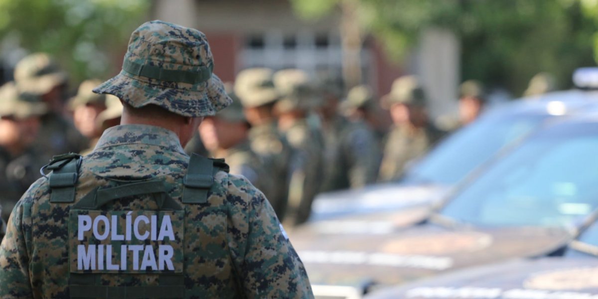 Polícia reforça patrulhamento no IAPI após incêndio de ônibus