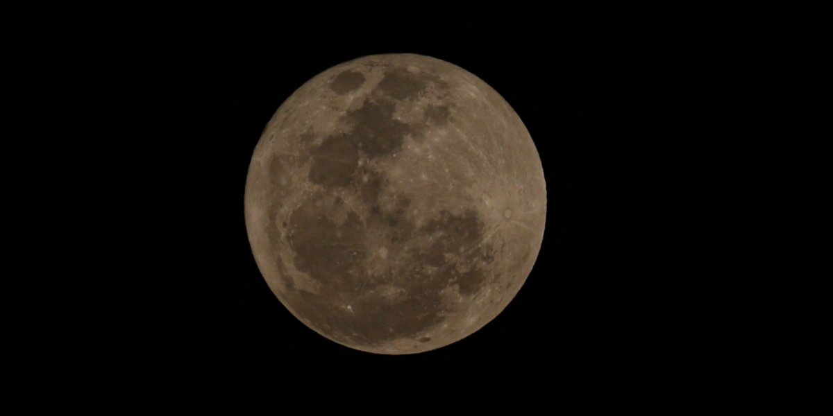 Superlua desta quinta promete surpreender amantes de astronomia