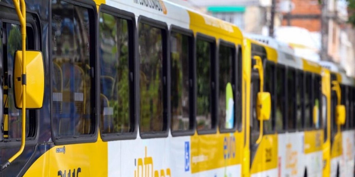 Salvador ganha 18 novos ônibus com ar-condicionado