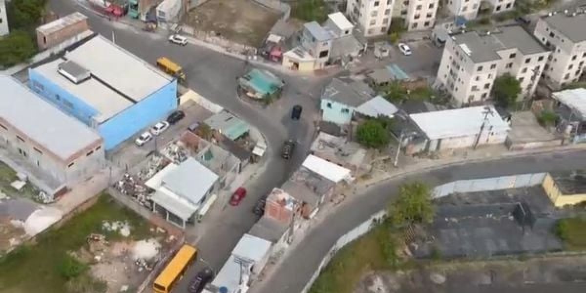Helicópteros fazem buscas para capturar 3 de Ouros do Baralho do Crime