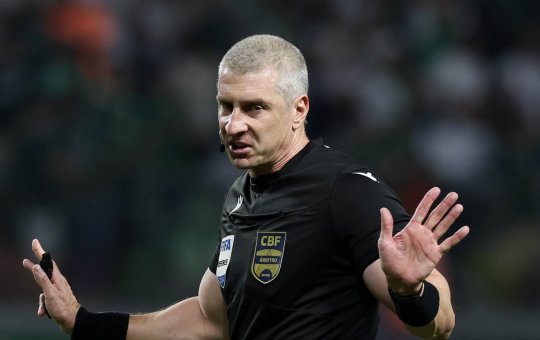 Copa do Brasil: Corinthians acusa Daronco de ganhar camisa do Flamengo após jogo