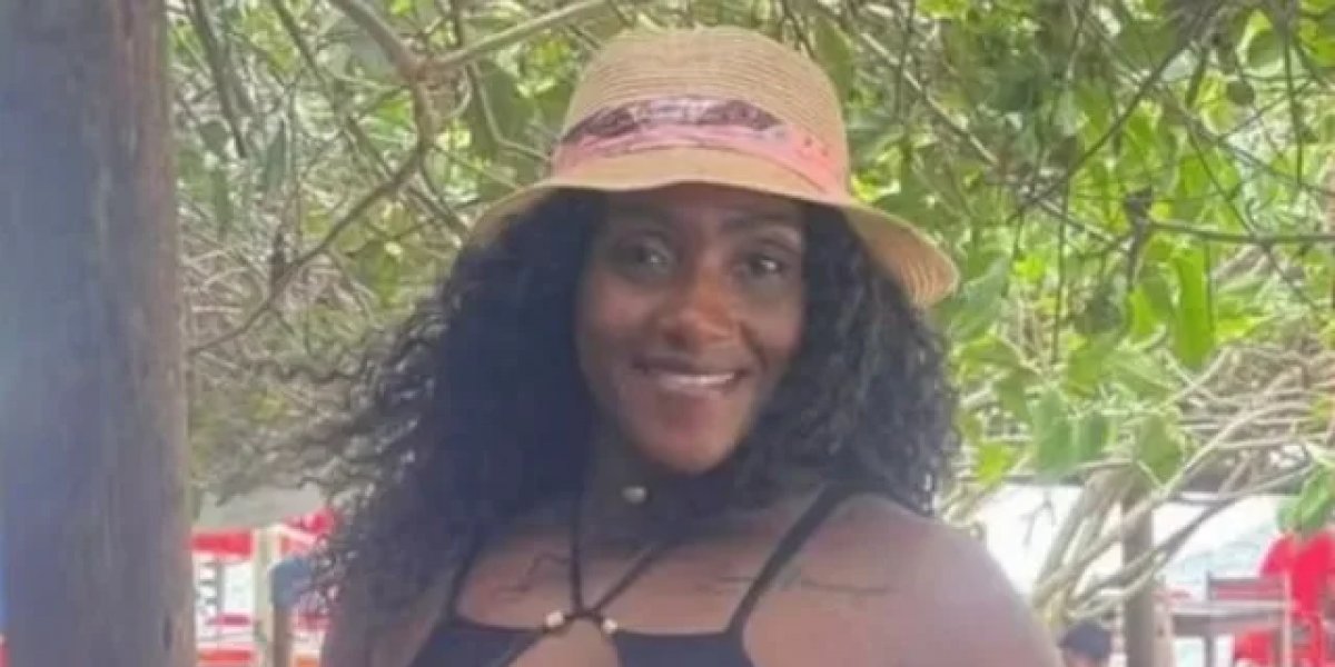 Filho de mulher encontrada morta deixa carta emocionante em funeral da mãe