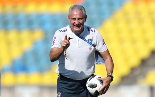 Treinador Tite, ex-treinador Brasil, é cotado para assumir outra seleção