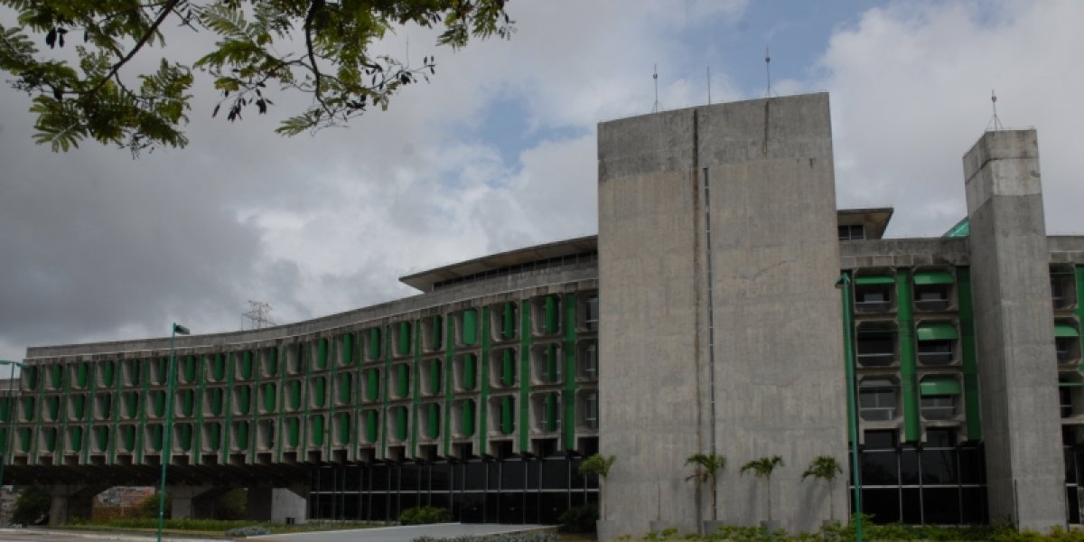 Serviços públicos estaduais estarão suspensos no Dia do Servidor Público