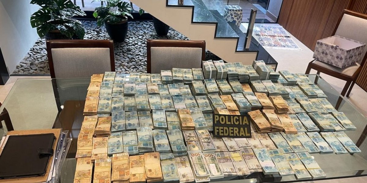 PF apreende R$ 3 milhões na casa de desembargador suspeito de vender sentenças