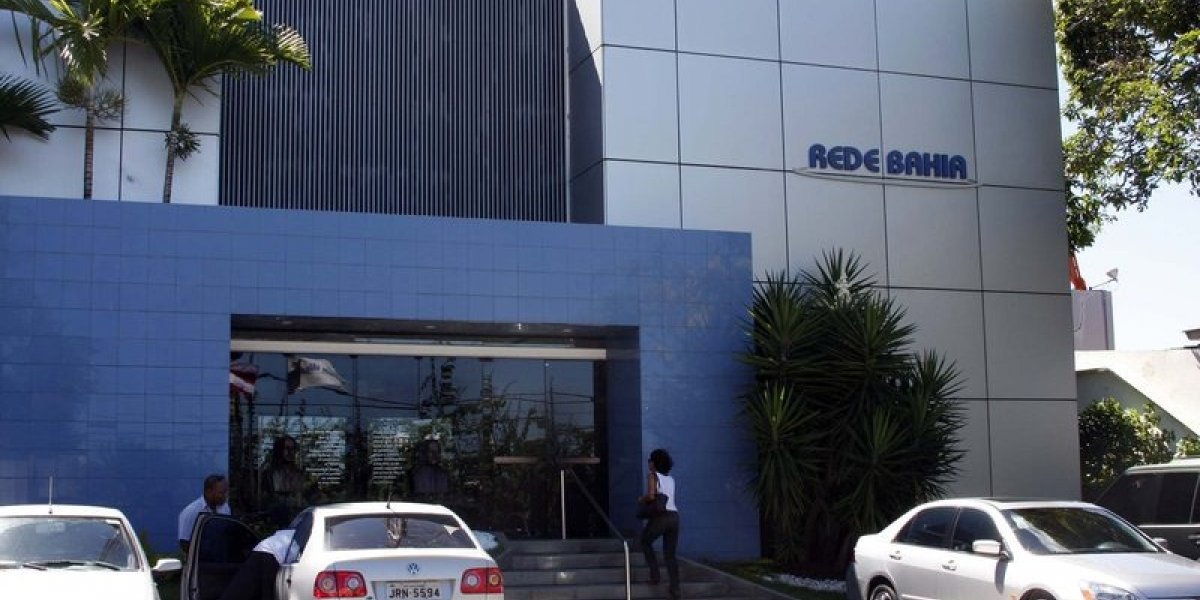 Carro da TV Bahia é roubado na Avenida 29 de março, em Salvador