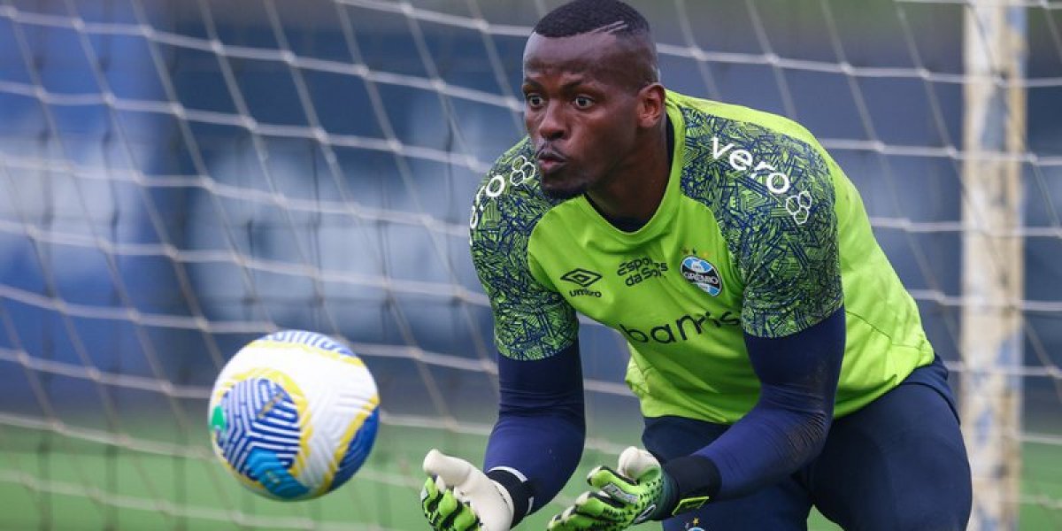 Goleiro ex-Vitória é indiciado pela Polícia Civil após confusão em Grenal
