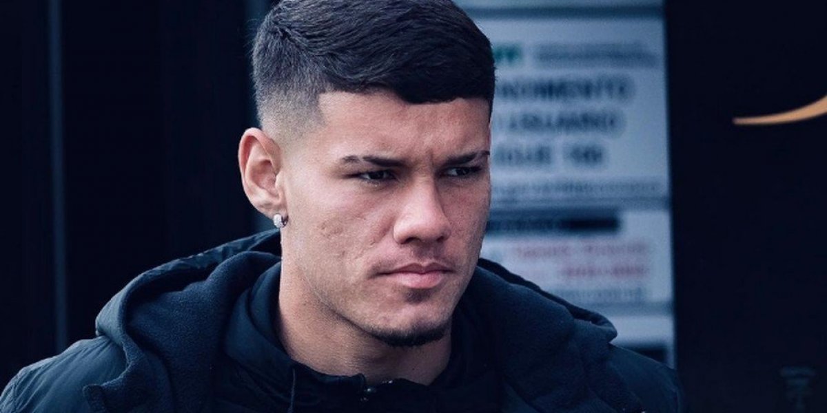 Justiça de SP arquiva caso de jovem que morreu após relação com ex-Corinthians