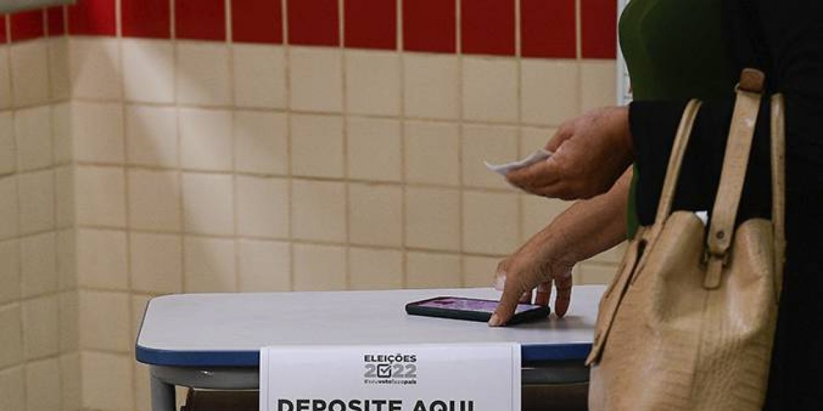 Perfis nas redes sociais correm risco de multas por enquetes eleitorais