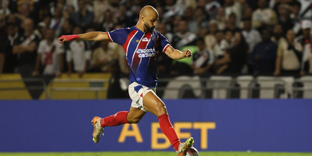Thaciano desfalca Bahia contra o São Paulo por suspensão