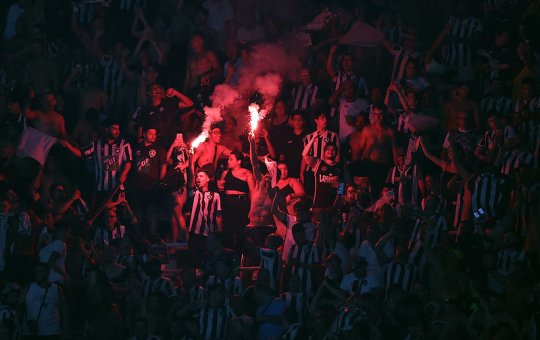 Conmebol exige presença de torcida do Botafogo em jogo contra Peñarol