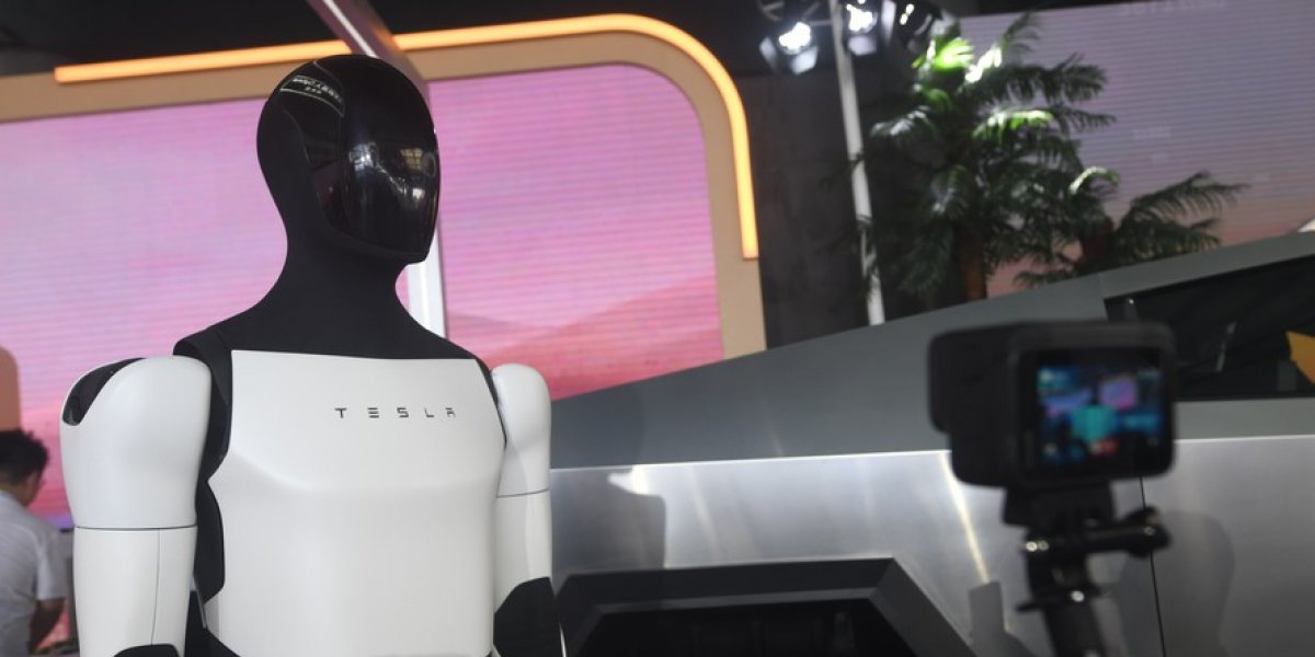 Optimus: Elon Musk lança robô "faz-tudo"