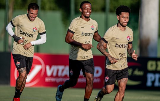 Vitória realiza primeira sessão de treinos visando o duelo contra Athletico