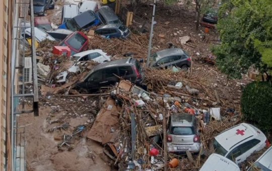 Enchente deixa 72 mortos em Valência, na Espanha