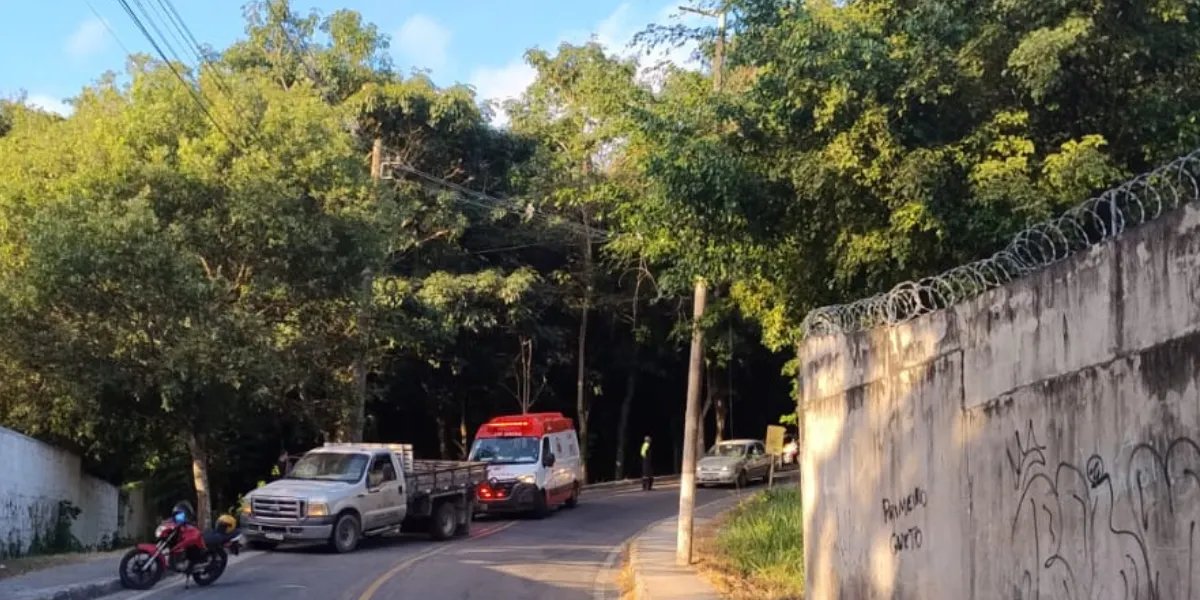 Homem morre após perder controle da bicicleta e bater em poste na Bahia