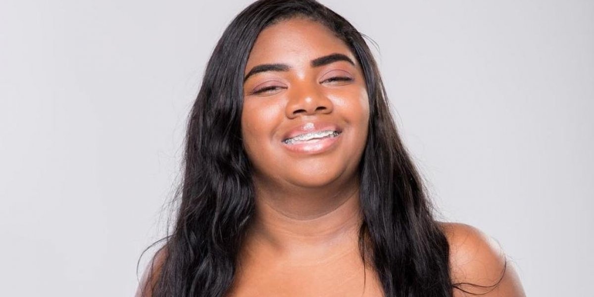 Halloween: Raquel Brito vira fantasia e reage nas redes sociais