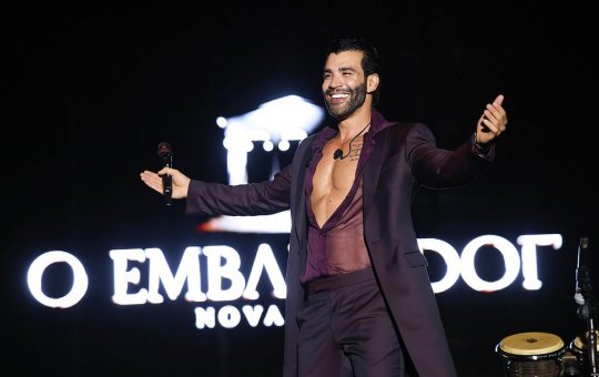 Gusttavo Lima pede que rastreadores de voo ocultem trajetos de seu jatinho