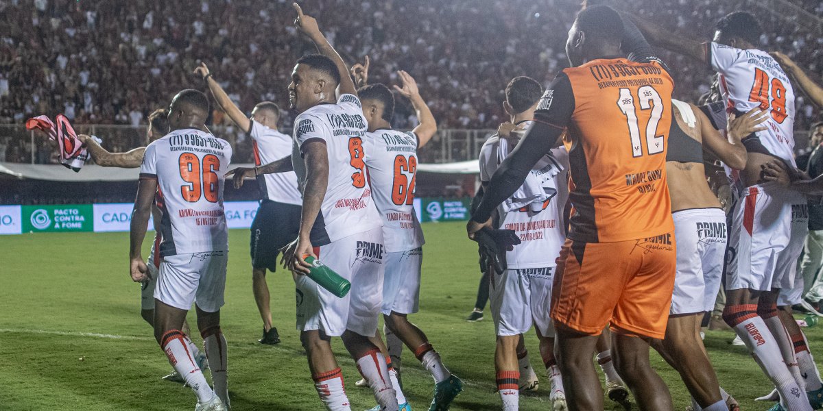 Athletico Paranaense x Vitória: Onde assistir, escalações e arbitragem