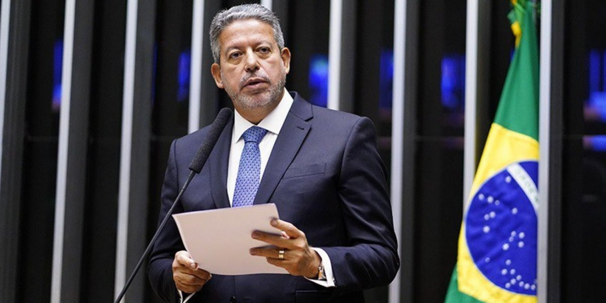 "Não teve essa conversa" - afirma Lira sobre assumir ministério no ano que vem