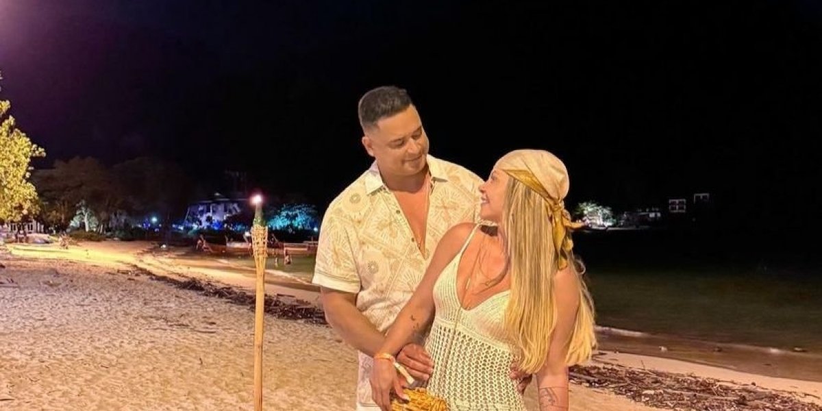 Xanddy e Carla Perez comem escorpião em viagem de férias; veja vídeo