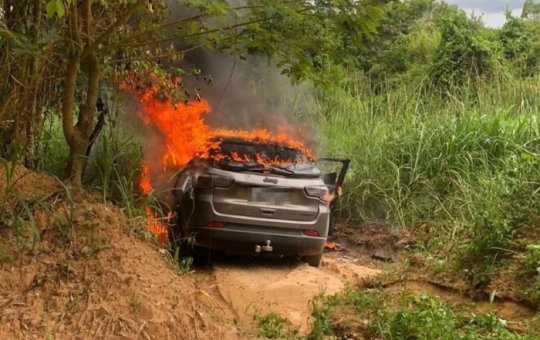 Ex-PM é encontrado carbonizado após sair para cobrar divida
