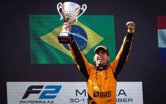 Sauber anuncia jovem brasileiro como novo piloto para a temporada 2025