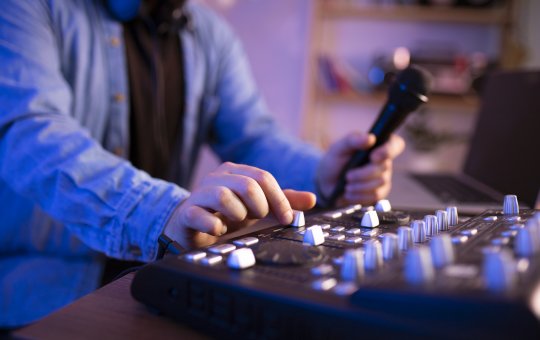 Dia do radialista é comemorado neste dia 7 e é celebrado com bastante orgulho