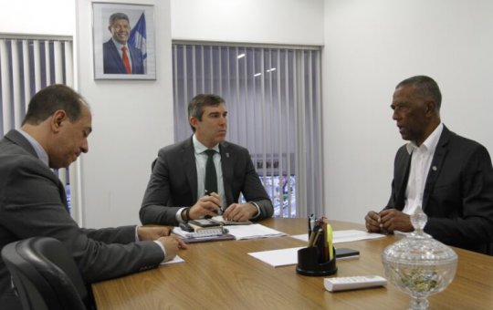 CBF, FBF e SSP discutem segurança para jogo do Brasil em Salvador