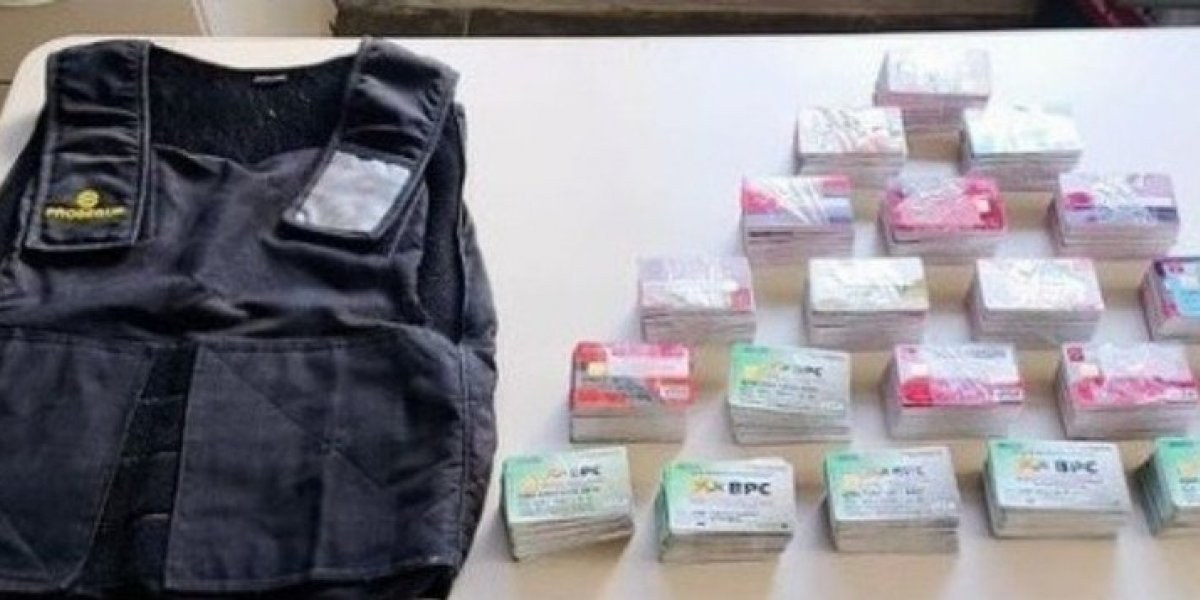 Jovem de 25 anos é preso com 1.043 cartões do BPC