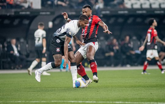 Vitória x Corinthians: Onde assistir, prováveis escalações e arbitragem