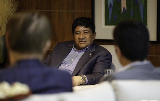 Presidente da CBF nega contato com Pep Guardiola