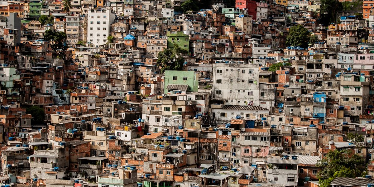 Pesquisa do IBGE revela que 1 milhão de pessoas moram em favelas em Salvador