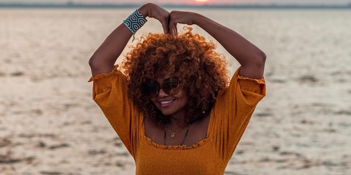 Após mais de 1 ano em silêncio, Gaby Amarantos anuncia "Tô solteira"