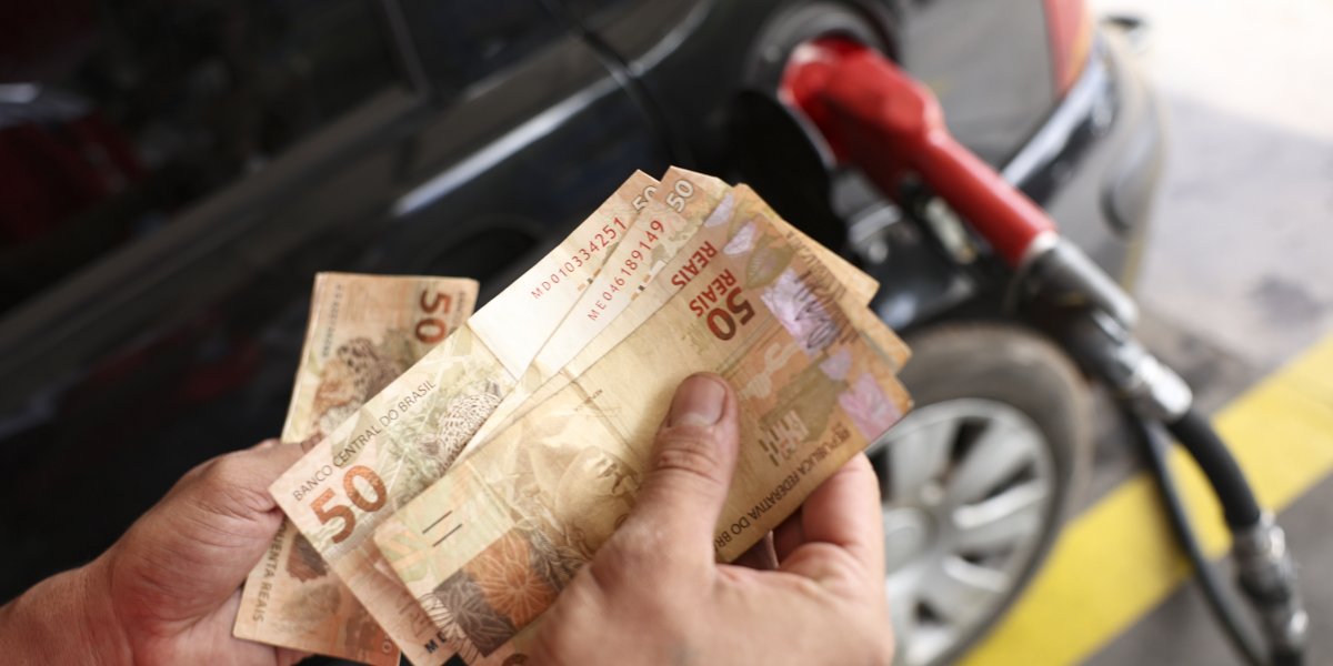 Preço de combustível deve sofrer aumento na Bahia após novo reajuste