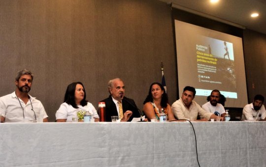 Assembleia Legislativa da Bahia realiza simpósio sobre petróleo derramado em litoral brasileiro em 2019