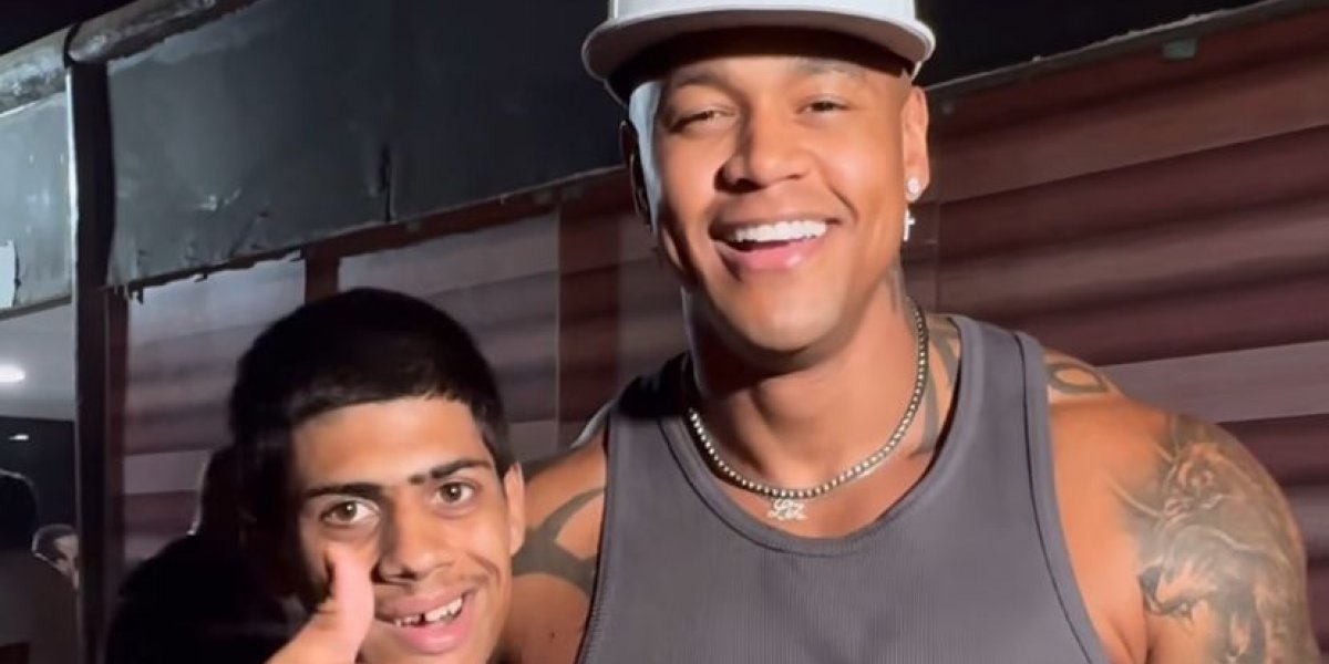 Léo Santana conhece fã autista que saiu do Espírito Santo para encontrá-lo