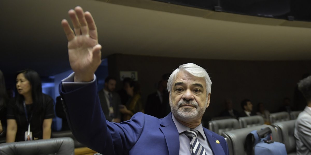 Efeito Trump? Senador do PT fala sobre possível derrota de Lula em 2026