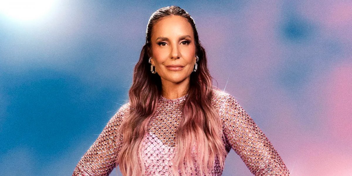 Ivete Sangalo surpreende vendedora ambulante durante micareta em Aracaju