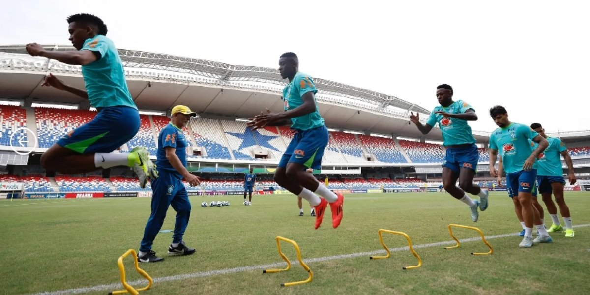 Seleção Brasileira realiza primeiro treino antes de duelo contra Venezuela pelas eliminatórias