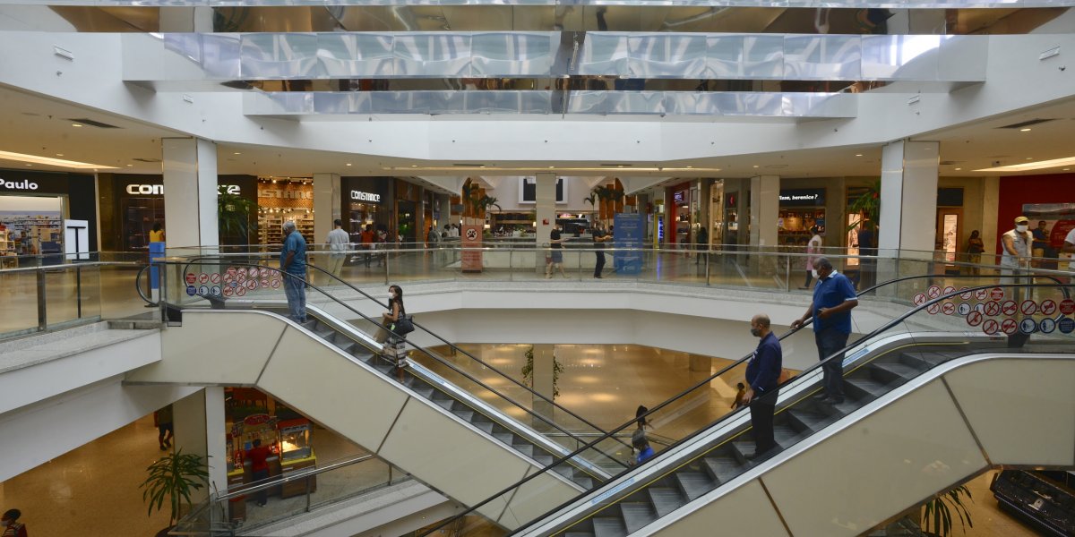 Confira os horários de funcionamento dos shoppings de Salvador e RMS nesta sexta-feira (15)