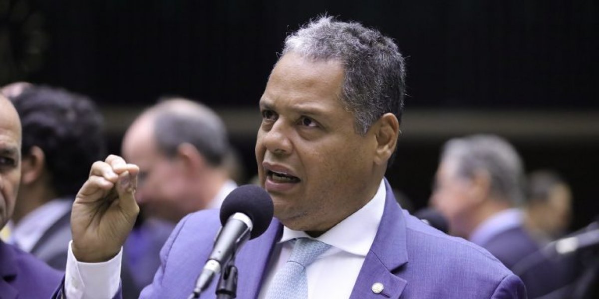Antônio Brito retira candidatura para a presidência da Câmara de deputados
