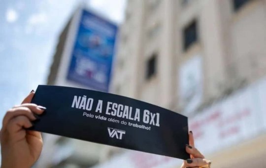 Veja os deputados baianos que votaram pelo fim da escala 6x1